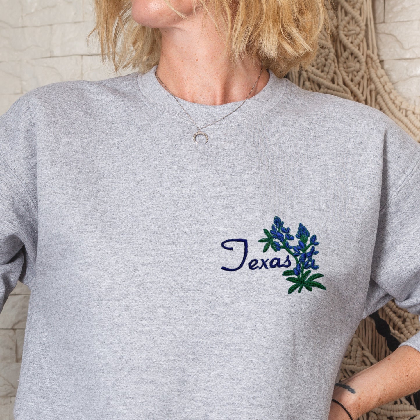 Elevate Your Style with "Texas" Beautiful Right-Side Embroidered Sweatshirt.